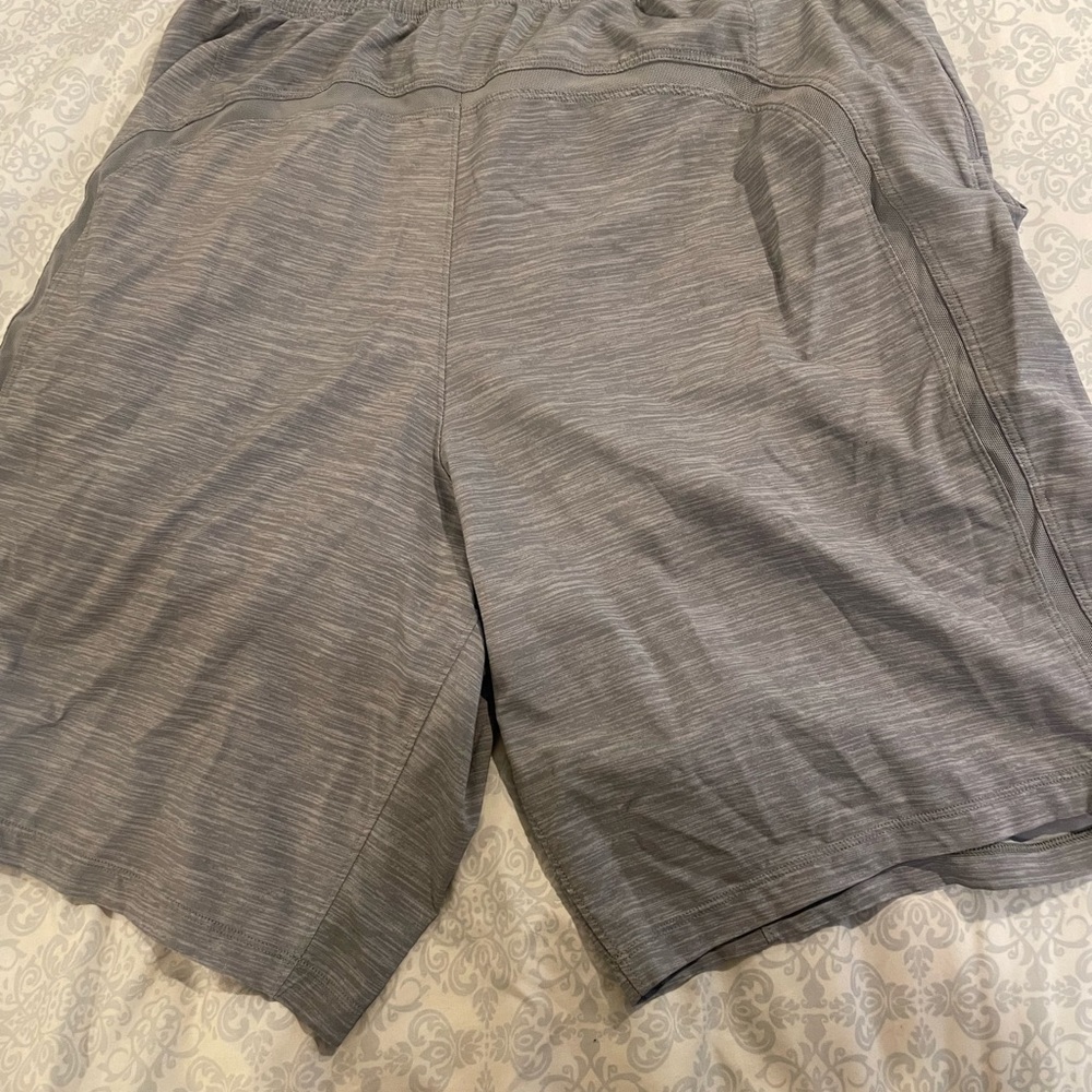 Lululemon 9” liner shorts